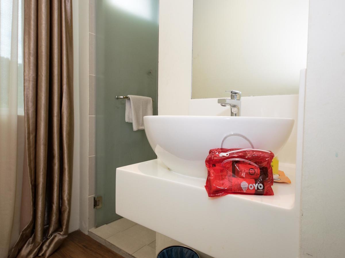 Oyo 114 Sandpiper Hotel Куала-Лумпур Экстерьер фото