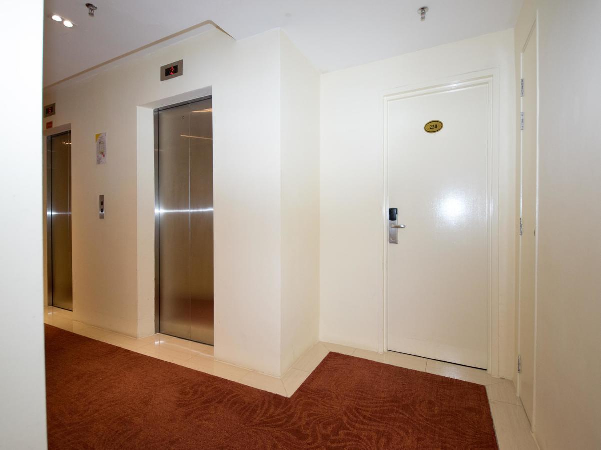 Oyo 114 Sandpiper Hotel Куала-Лумпур Экстерьер фото
